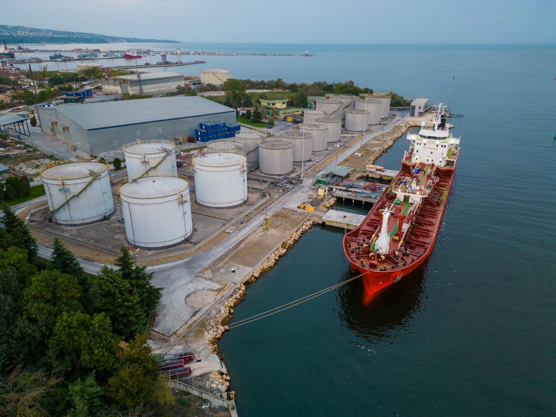 Ship refuelling at port